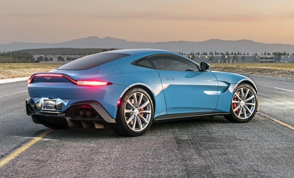 Aston Martin Vantage 2018 салон