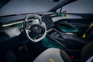 Электрический кроссовер Lotus Eletre интерьер