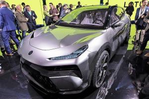 Представили электрический кроссовер Lotus Eletre