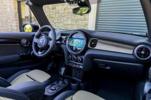 интерьер MINI Cooper S Convertible Resolute