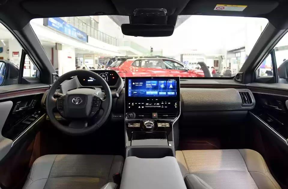 салон GAC Toyota bZ4X 