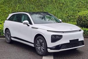 Электрический кроссовер XPeng G9 с запасом хода 700 км