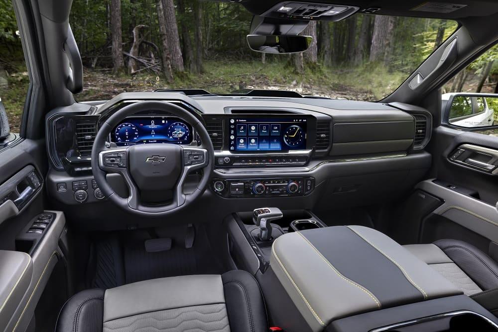 интерьер внедорожника Silverado ZR2 Bison