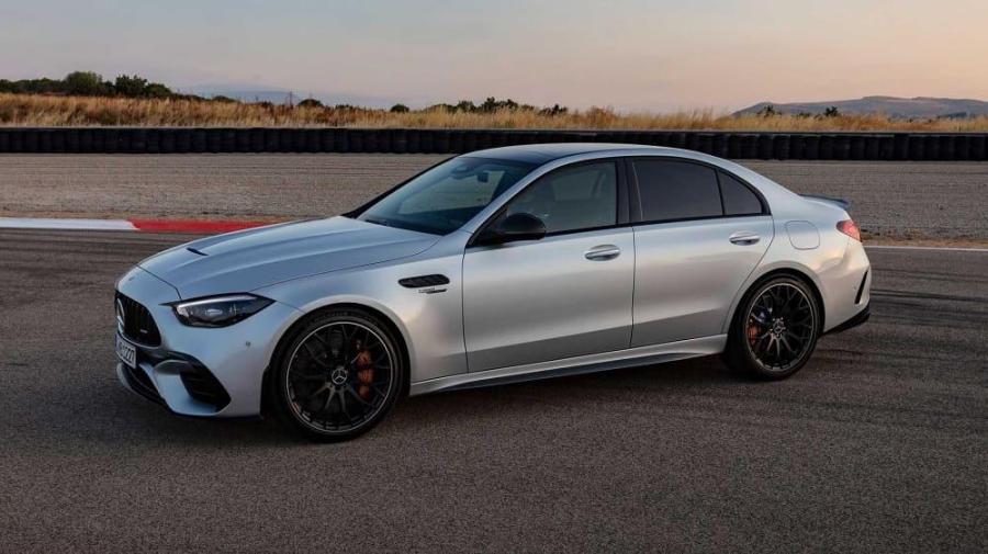 Появилась версия Mercedes-Benz C-Class мощностью 680 лошадиных сил