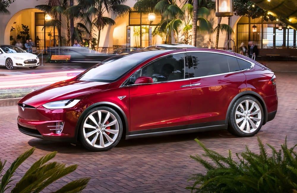 фото Tesla Model X