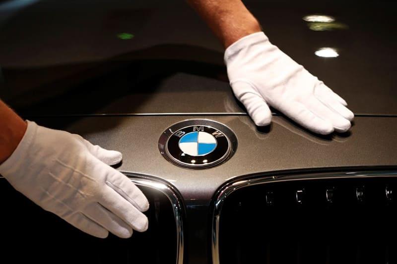 эмблема BMW