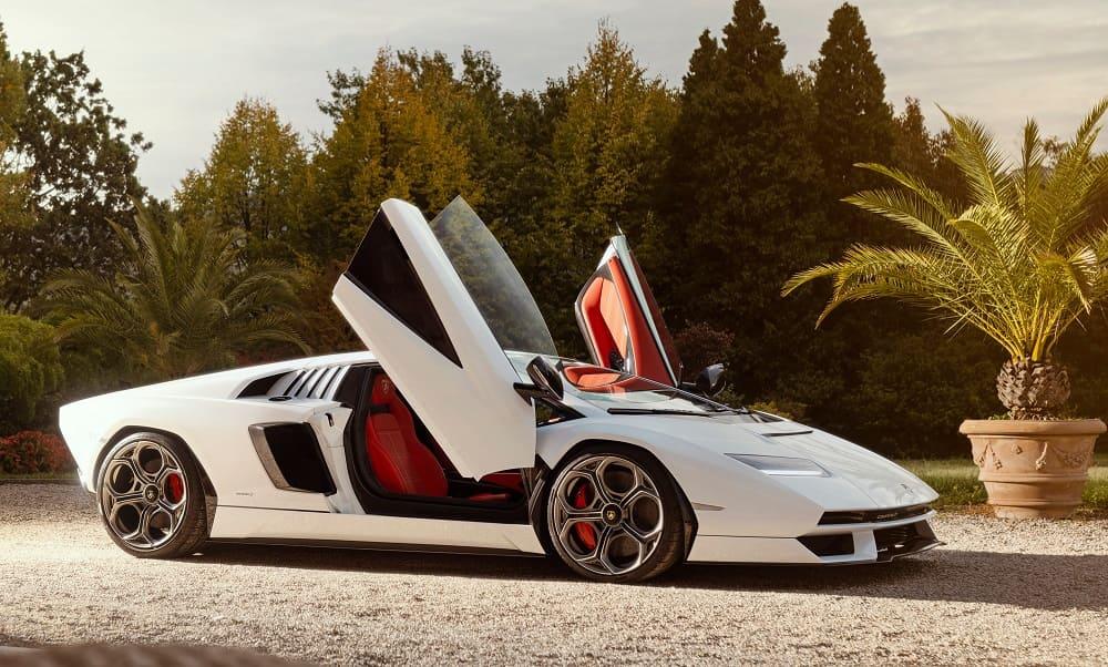 Lamborghini Countach LPI 800-4 фото