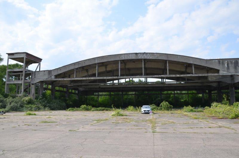 ангары аэродрома "Нойтиф"