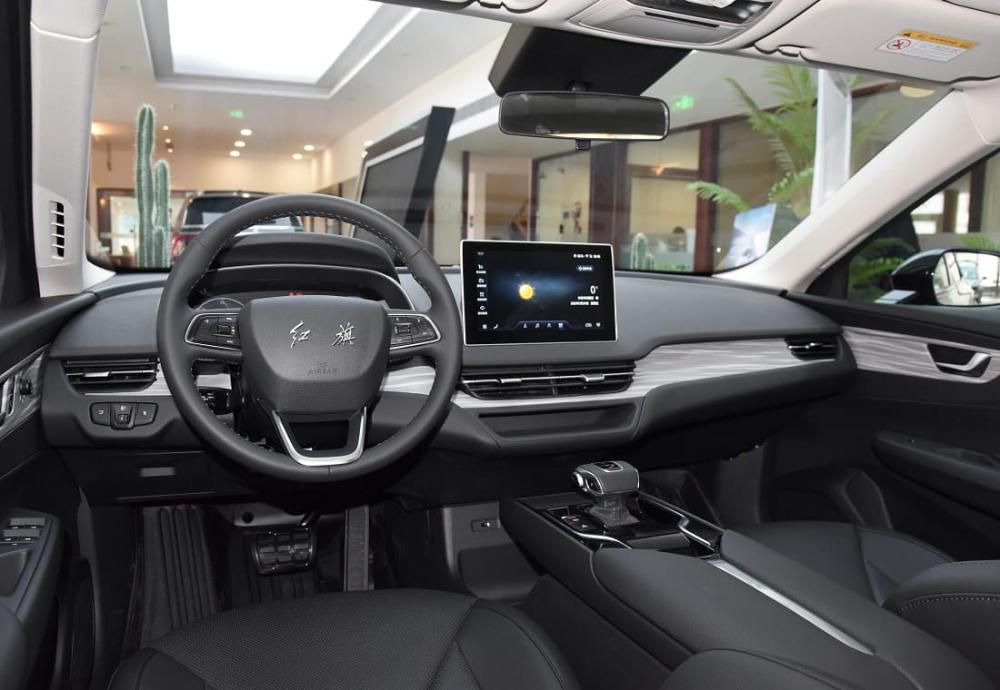 интерьер Hongqi
