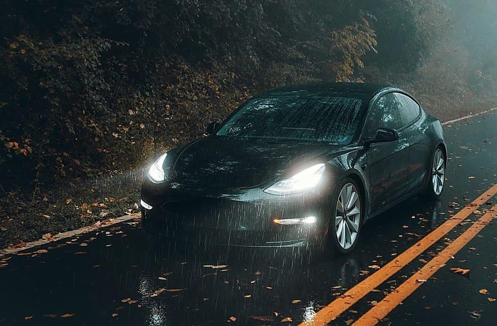 Tesla Model 3 сломалась после ливня – заплатите $20 000 за ремонт