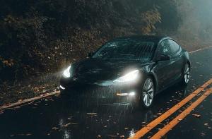 Tesla Model 3 сломалась после ливня – заплатите $20 000 за ремонт