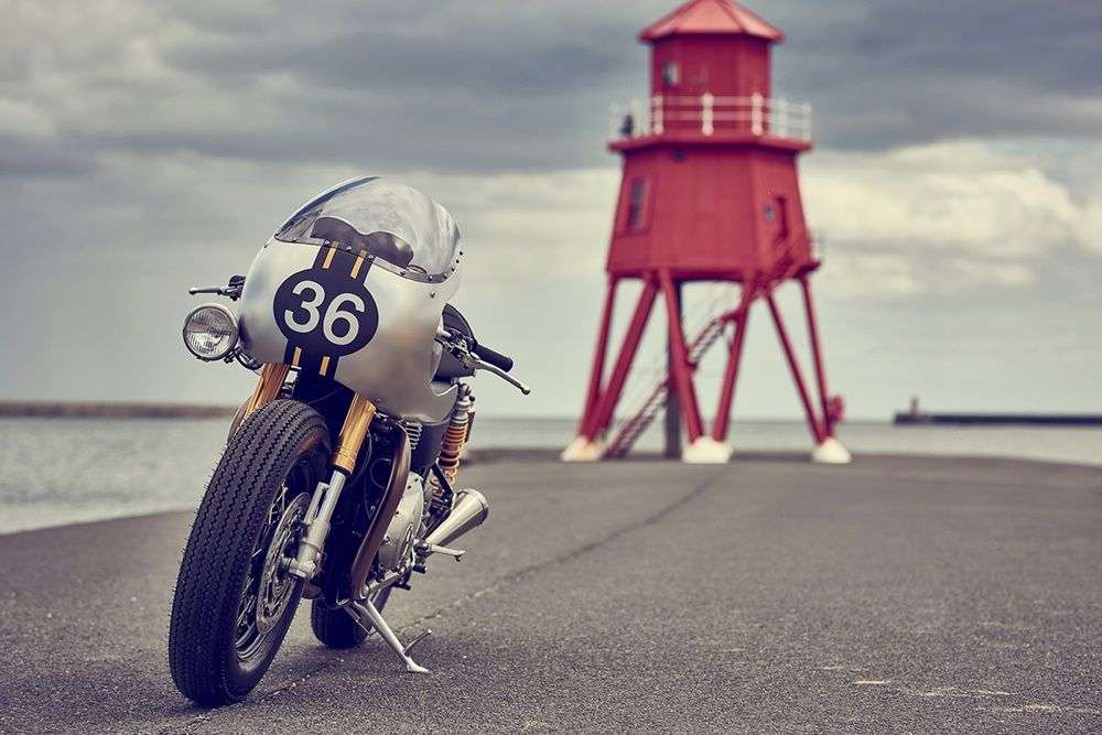 Кафе рейсер Down & Out Cafe Racers BIT2 на базе Triumph Thruxton R