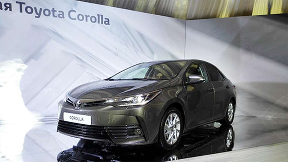 Toyota представила российскую версию обновленного седана Corolla