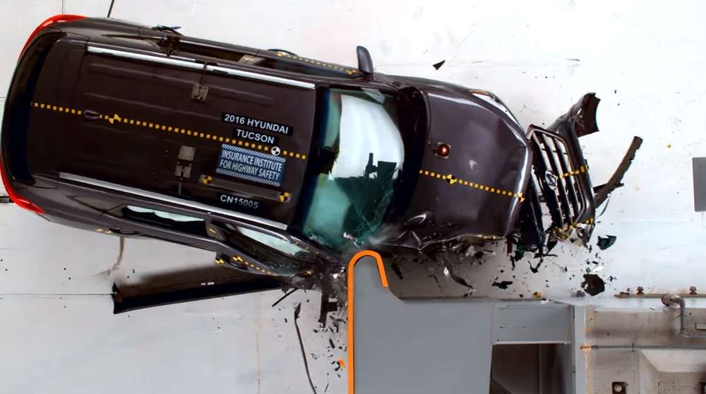 Новый краш-тест IIHS: Hyundai Tucson