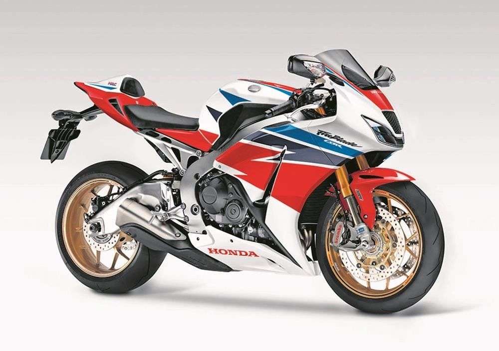 Новый Honda CBR1000RR Fireblade 2017: больше мощности, меньше веса