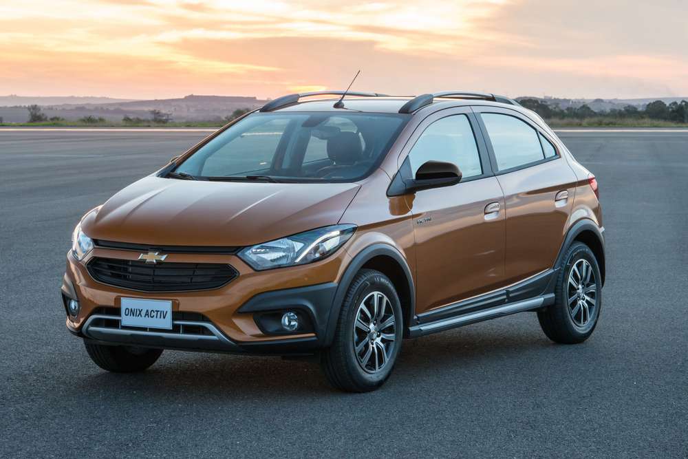 У обновлённого хэтчбэка Chevrolet Onix появилась кросс-модификация
