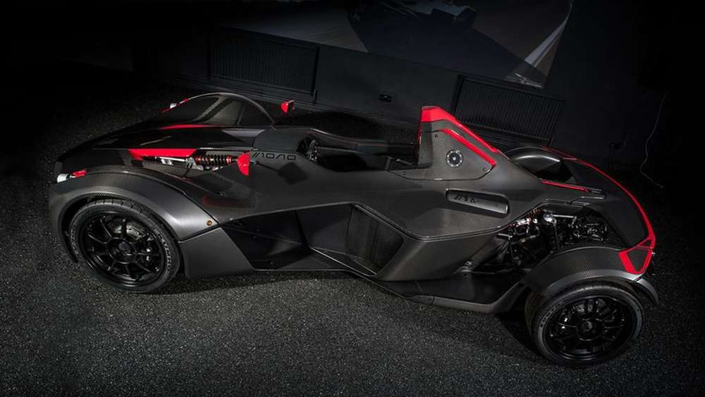 Спорткар BAC Mono получил графеновые колёсные арки