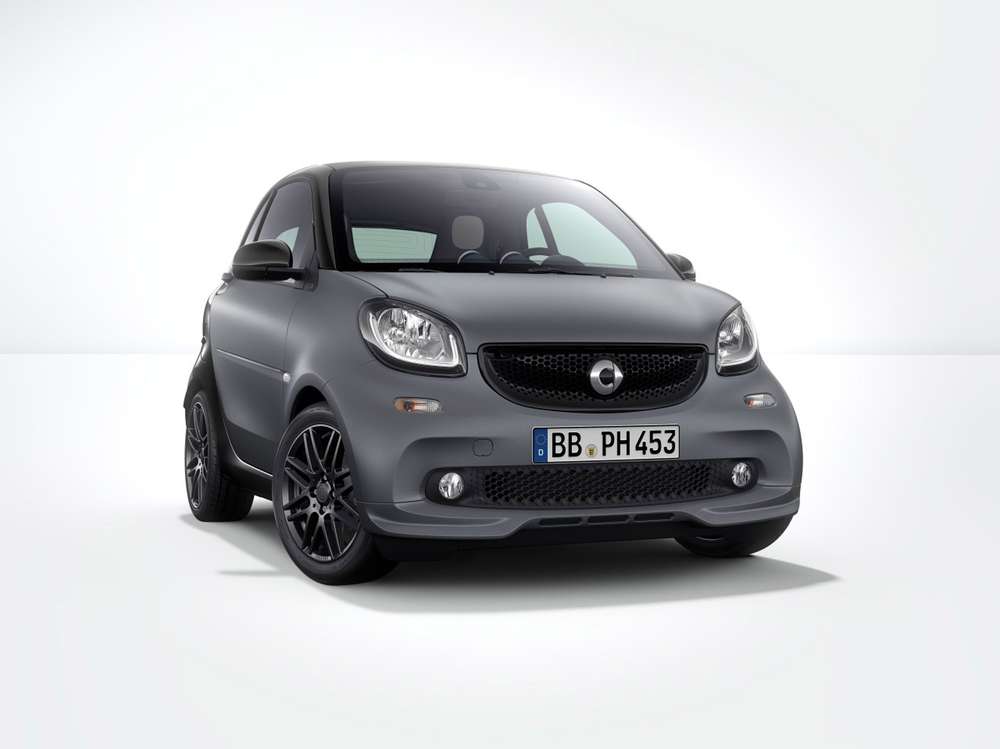 Smart ForTwo получил спортивный пакет от тюнеров Brabus