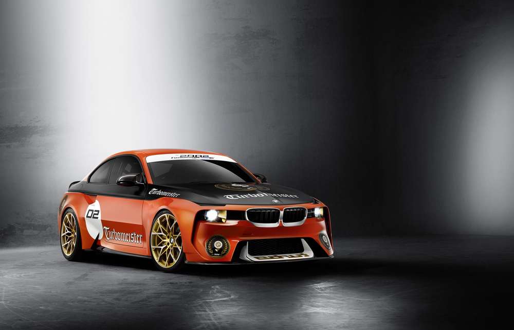 Компания BMW посвятила ливрею Jagermeister турбонаддуву