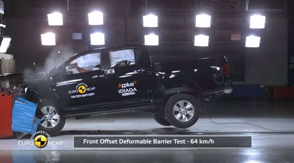 Результаты новых краш-тестов Euro NCAP: Toyota Hilux