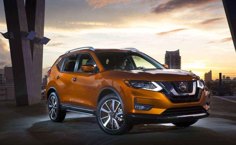 Кроссовер Nissan X-Trail в американской спецификации обновился и получил гибридный привод