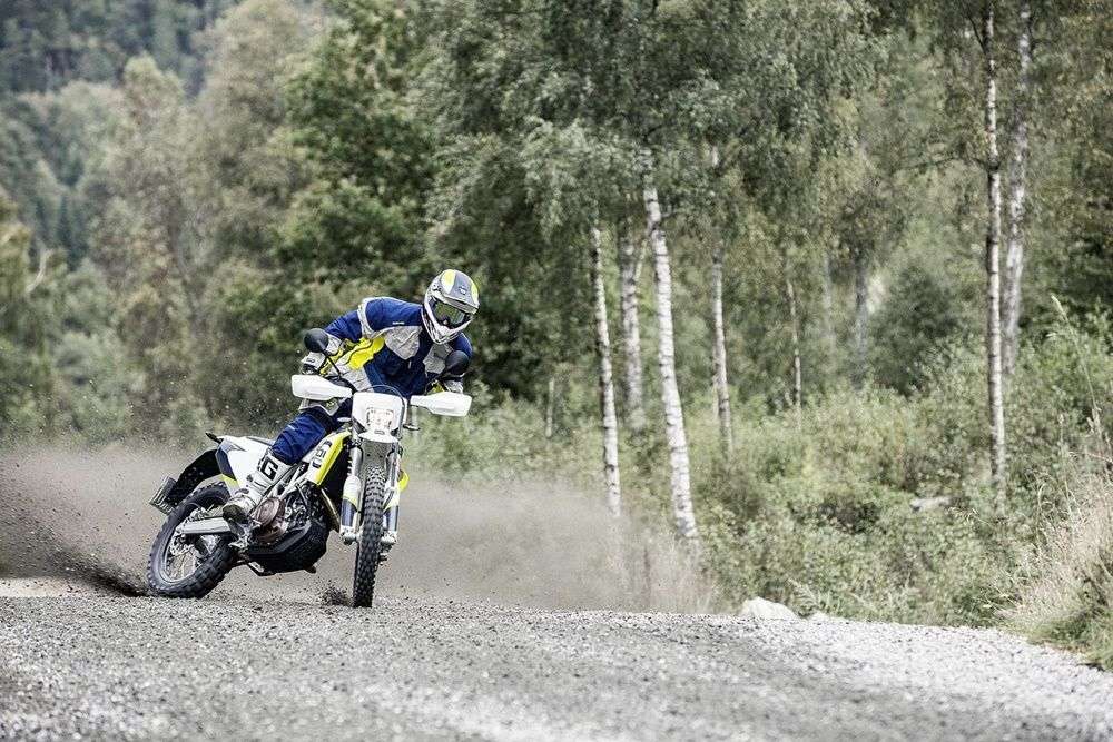 Новые мотоциклы Husqvarna 701 Supermoto 2017 и Husqvarna 701 Enduro