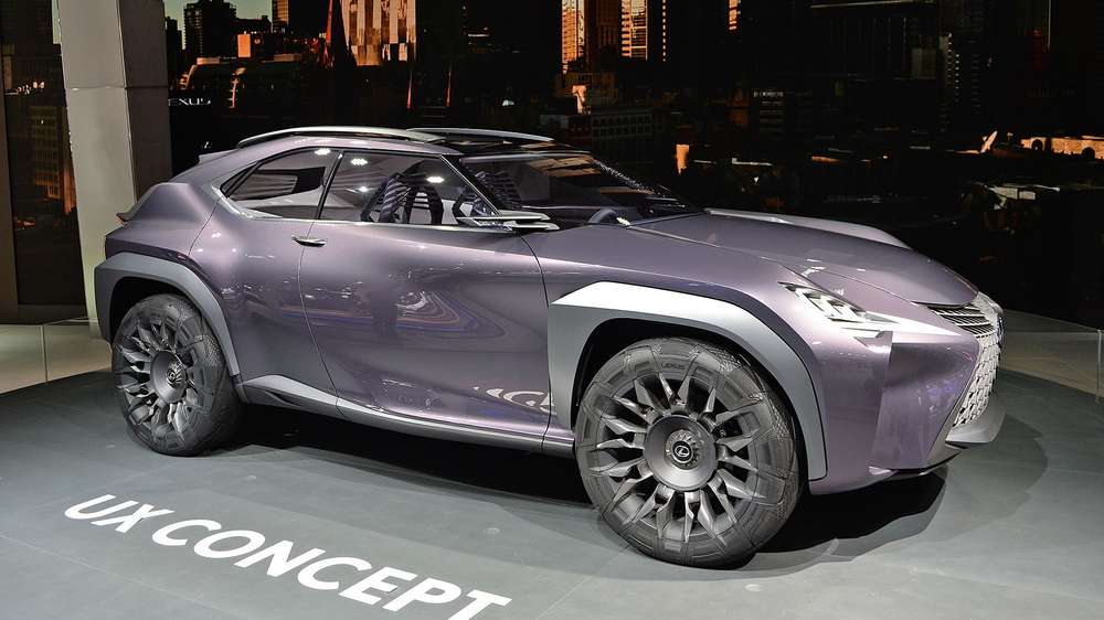 В Париже дебютировал компактный кроссовер Lexus с кинетическими сиденьями