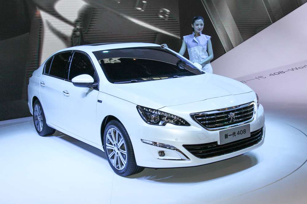 В Пекине показали  «удлиненный» Peugeot 408