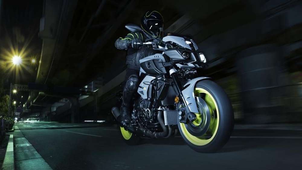 Стритфайтер Yamaha MT-10 SP