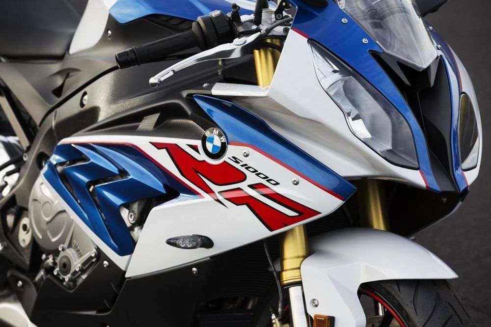 BMW s1000rr 1366x768