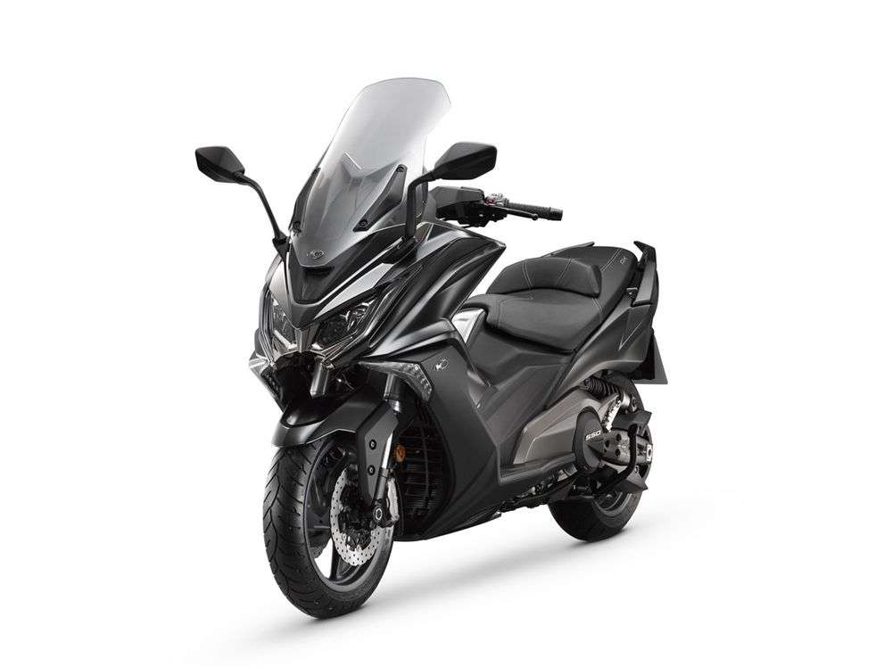 Kymco ak550