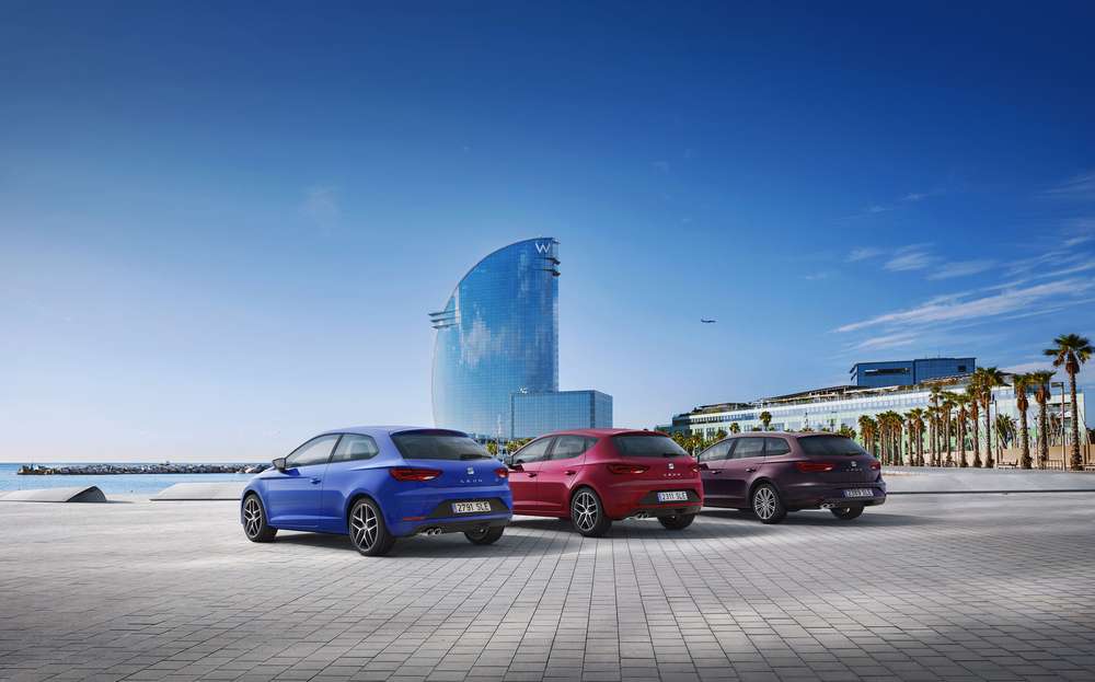 Компания Seat рассекретила обновлённые хэтчбэк и универсал Leon