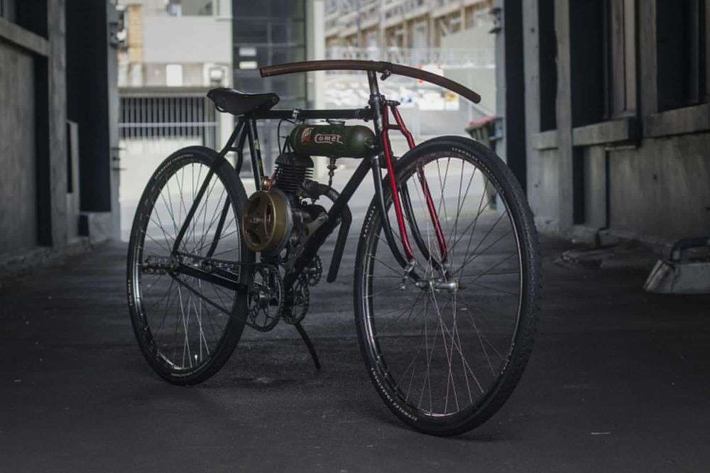 Кастом Triumph Board Tracker