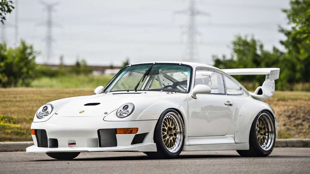 Раритетный спорткар Porsche 911 GT2 Evo пустят с молотка