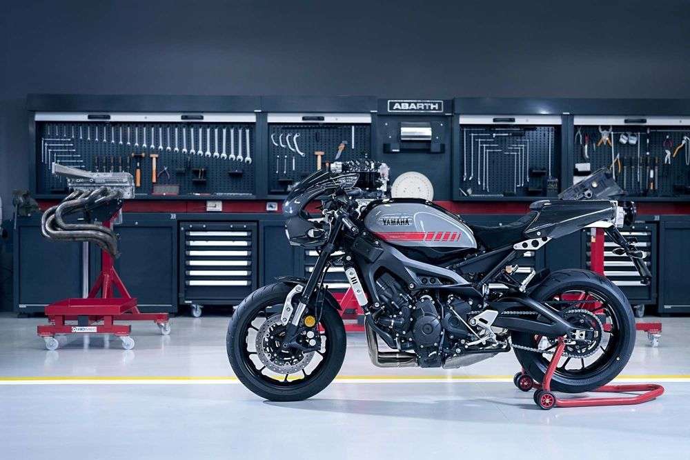 Мотоцикл Yamaha XSR900 Abarth