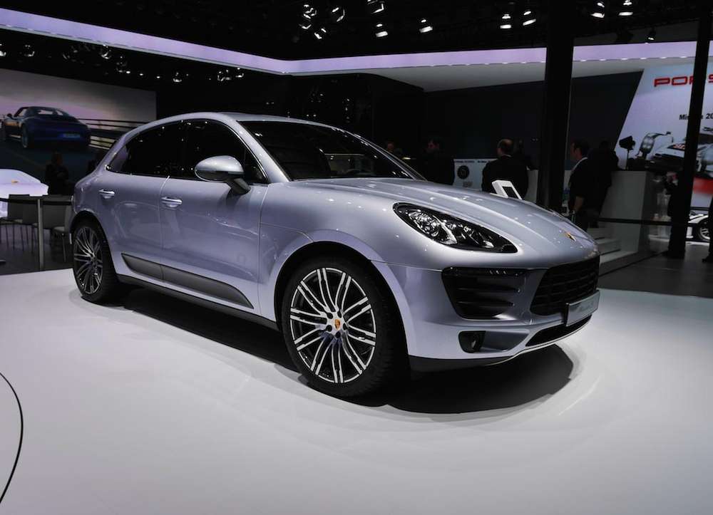 Анонсирована упрощенная версия Porsche Macan