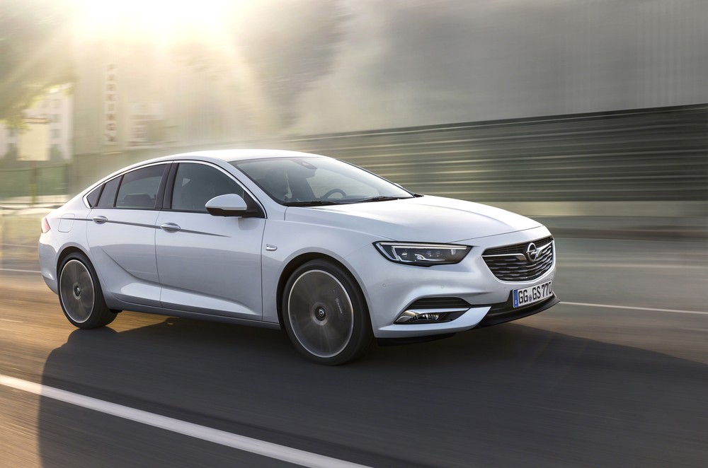 Представлен хэтчбэк Opel Insignia нового поколения