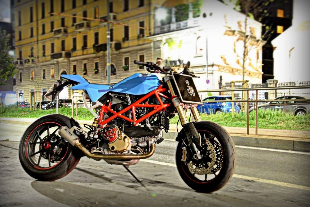 Vtopia Design: кастом Ducati Hypermotard