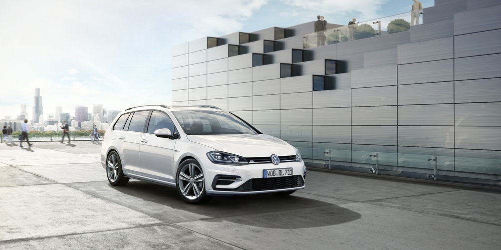 Рестайлинговый Volkswagen Golf обзавёлся спортивным пакетом R-Line