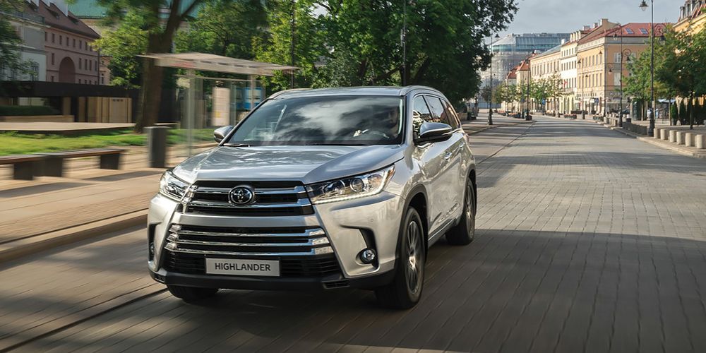 Toyota показала обновлённый кроссовер Highlander для российского рынка