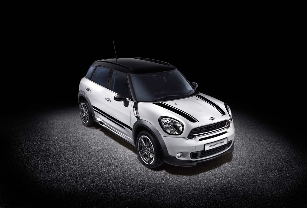 В Малайзии дебютировал кроссовер Mini Countryman JCW Design Edition 