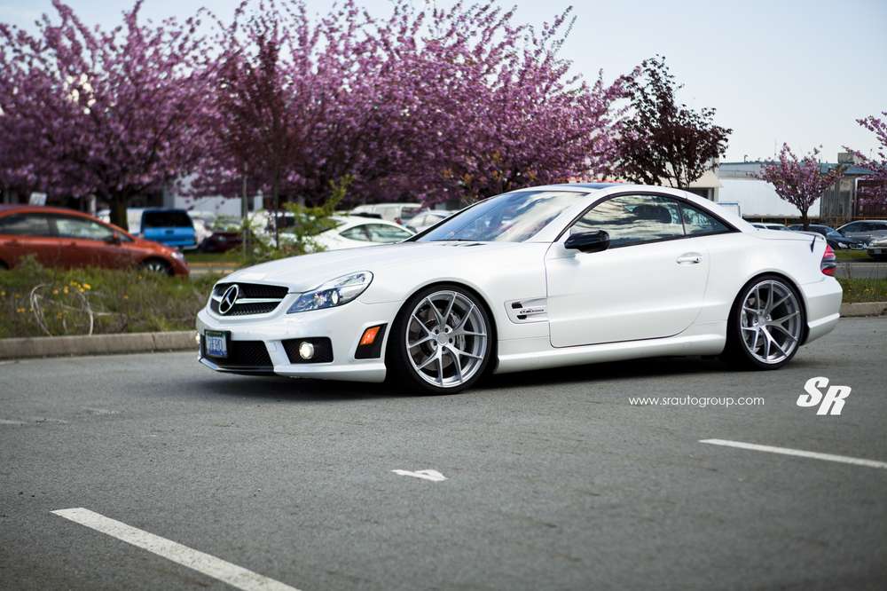 White sl65 AMG