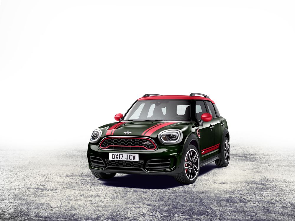 Countryman JCW — жаркий MINI последнего поколения Countryman JCW — жаркий MINI последнего поколения