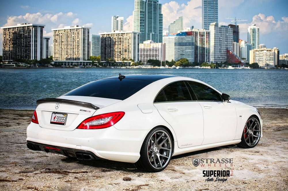 Cls 63 amg фото белый