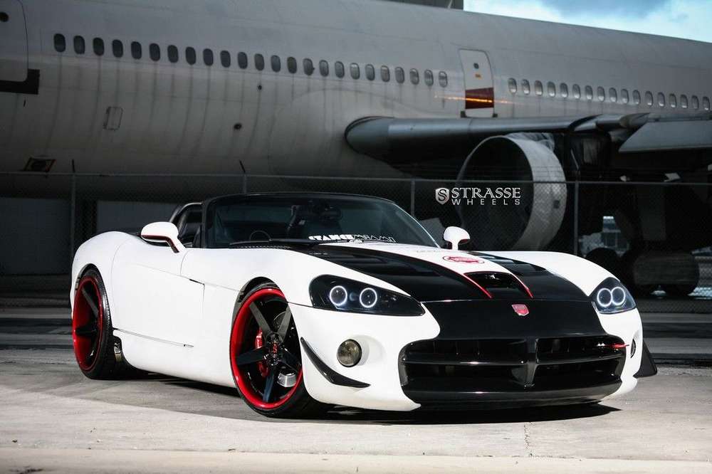 Dodge Viper SRT-10 Roadster «позировал» для Strasse Wheels