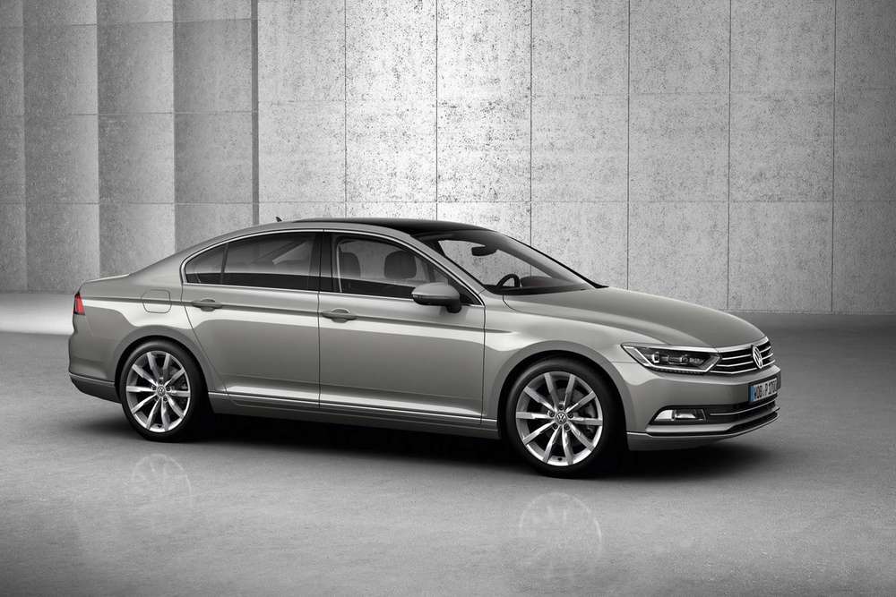 Volkswagen официально рассекретил новый Passat