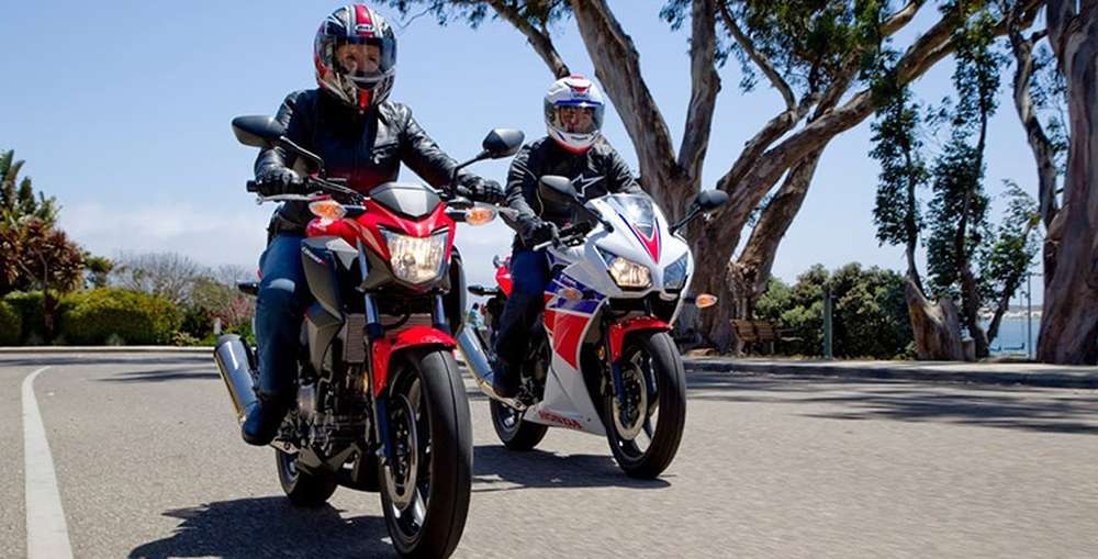 Honda показала новый нейкед CB300F 2015