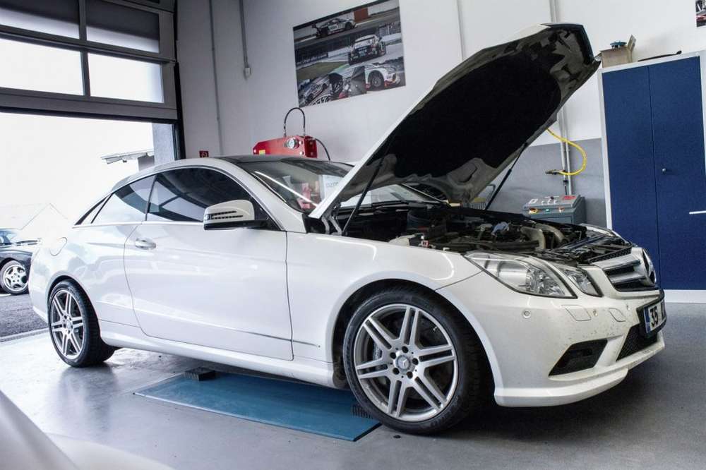 Mcchip-DKR оснастило Mercedes E-Class Coupe мощным двигателем