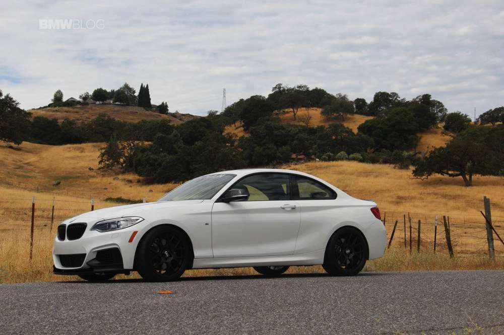 Спорткар BMW M235i в послепродажной доводке от Dinan