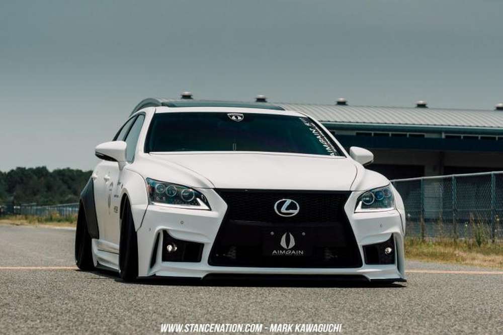 Lexus LS460: версия GT-VIP от Aimgain